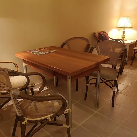 Roca - 1st Floor Apartman